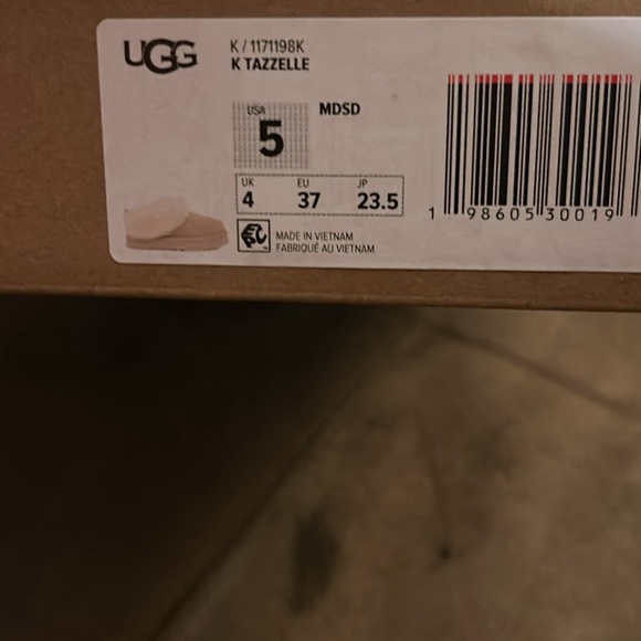 UGG | Tazzelle Shoe - Picture 5 of 5